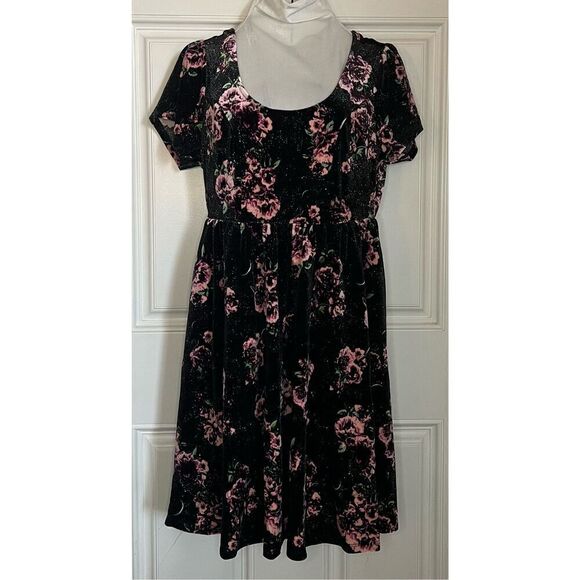 Hot Topic Roses & Moons Velvet Dress (Med) - Picture 2 of 9